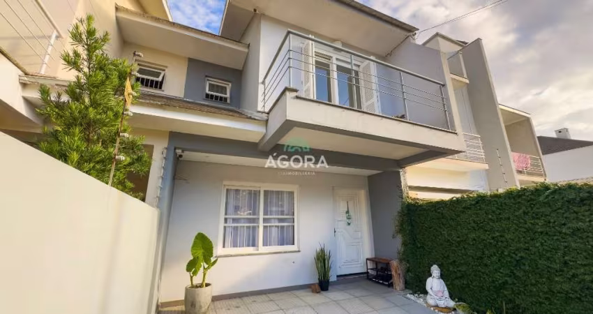 Sobrado de 136m² com 2 (dois) dormitórios, localizado no bairro Igara em Canoas.