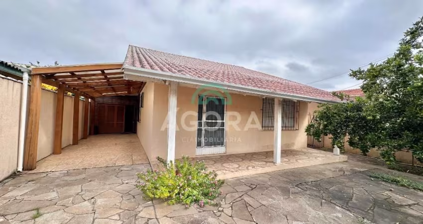 Casa térrea com 3 (três) dormitórios, sendo 1 (uma) suíte, localizado bairro Hercules em Canoas.