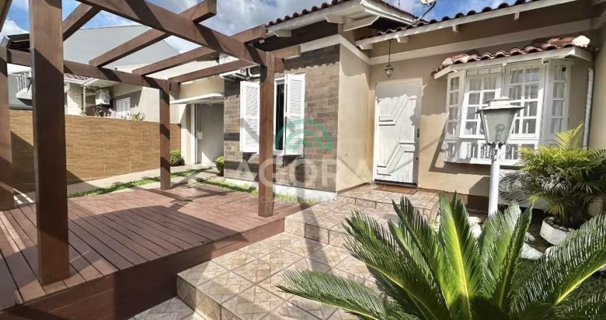 Casa térrea com 3 (três) dormitórios, sendo 1 (uma) suíte, localizada no bairro Moinhos de Vento.
