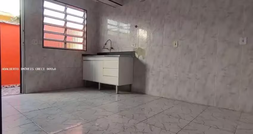 Casa para Venda em São Vicente, Parque Bitaru, 2 dormitórios, 1 banheiro, 2 vagas