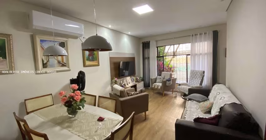 Casa para Venda em São Vicente, Centro, 2 dormitórios, 1 suíte, 2 banheiros, 3 vagas
