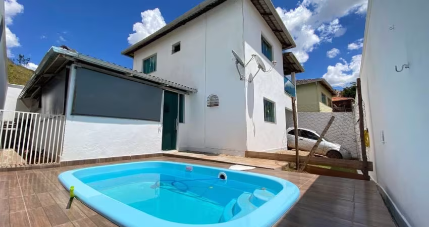 Imperdível oportunidade: Casa à venda em Conselheiro Lafaiete-MG, bairro Topázio. 3 quartos, 1 suíte, 1 sala, 2 banheiros, 1 vaga, 112 m².