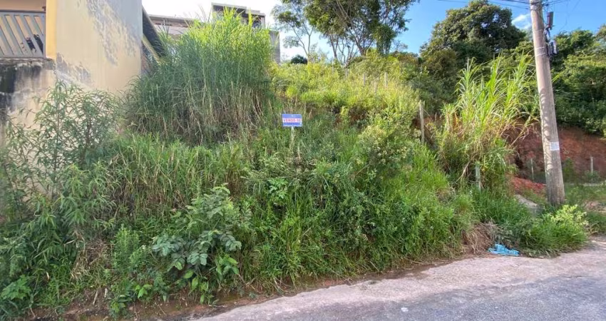 Lote à venda no Belvedere, Conselheiro Lafaiete-MG: 250m² de área.
