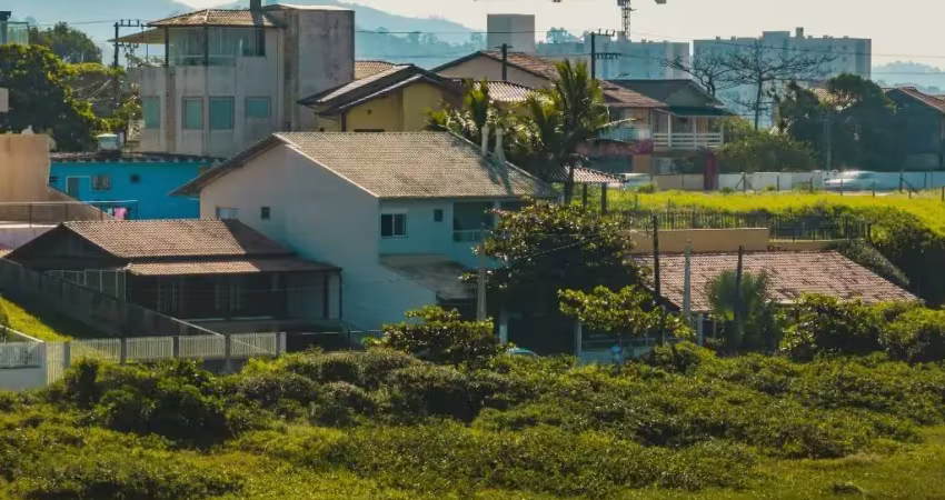 CASA FRENTE MAR EM ITAJUBÁ.