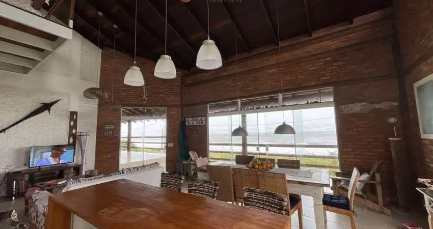 Casa frente mar mobiliada e decorada para venda em itajuba