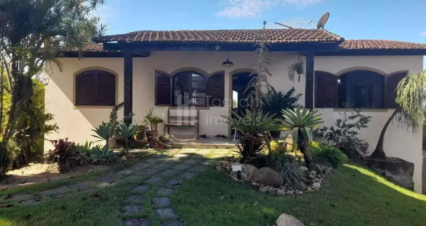 Casa à venda no bairro Parque Hotel em Araruama/RJ