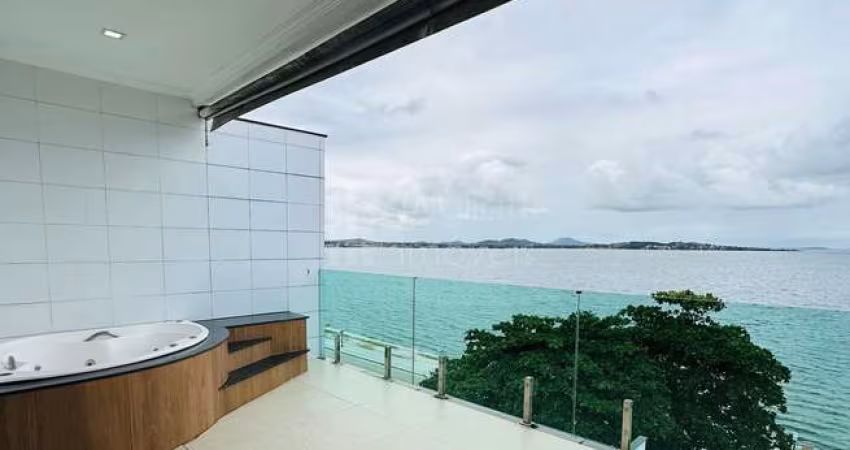 Casa Triplex em Pontinha, Araruama/RJ