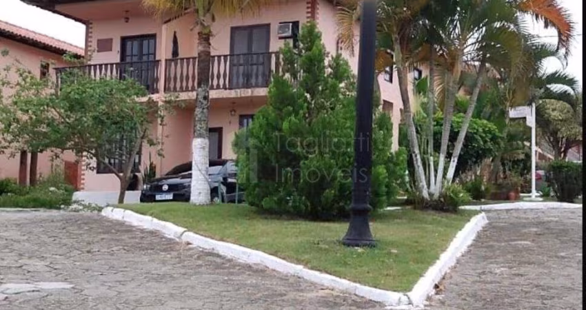 Casa no Condomínio Flamboyant