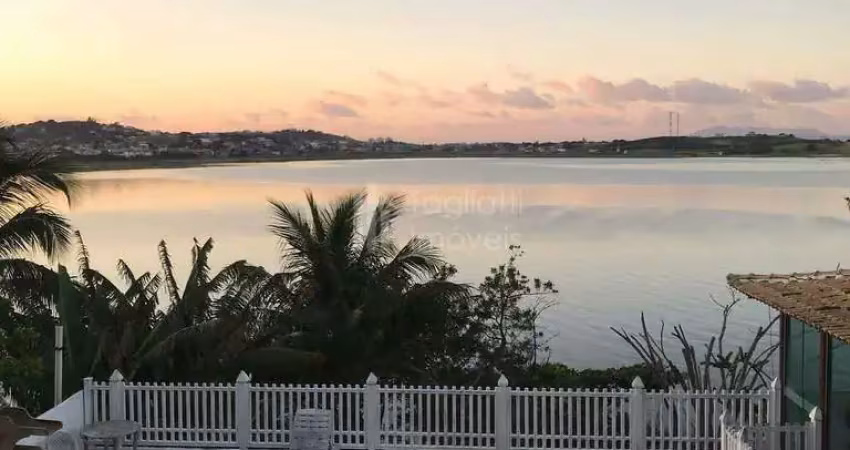Casa à venda no bairro Campo Redondo em São Pedro da Aldeia/RJ