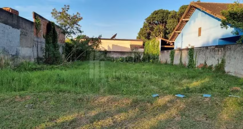 Terreno à venda no Parque Hotel, Araruama 