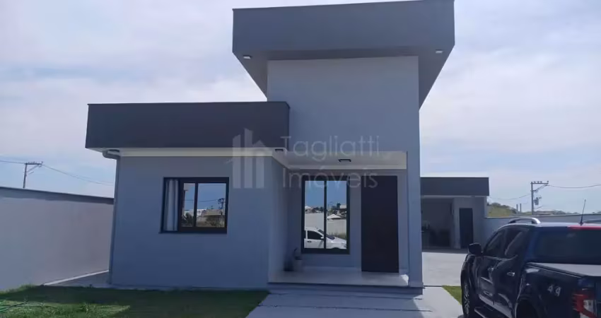 Casa com 2 quartos à venda na Fazendinha, Araruama 
