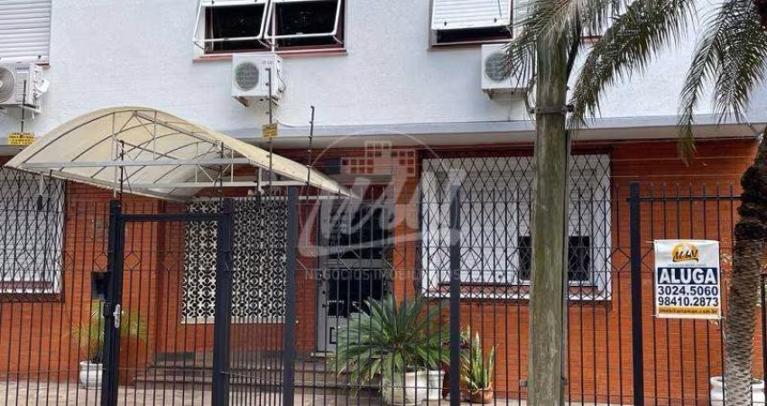 APTO 3 DORMITÓRIOS, SALA, COZINHA, ÁREA DE SERVIÇO, REFORMADO. GENDE SUA VISITA 51.30245060 OU 51.984102913