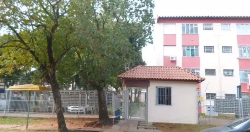 Apartamento 2 dormitórios com  74m2, 4º andar, fundos, posição solar norte, piso parquet, living 2 ambientes, cozinha, banheiro social,  área de serviço. condominio c/playground, área de churrasqueira
