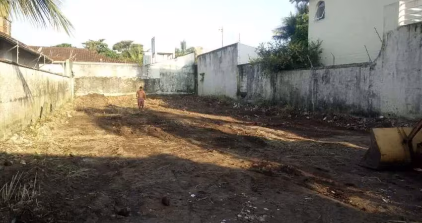 Terreno à venda no Jardim Virgínia, Guarujá 