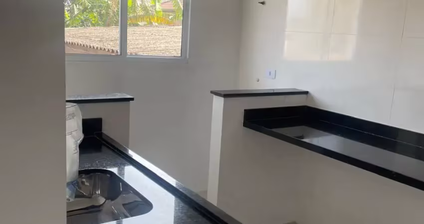 Casa com 02 dormitórios perfeita para morar ou investir!!!.