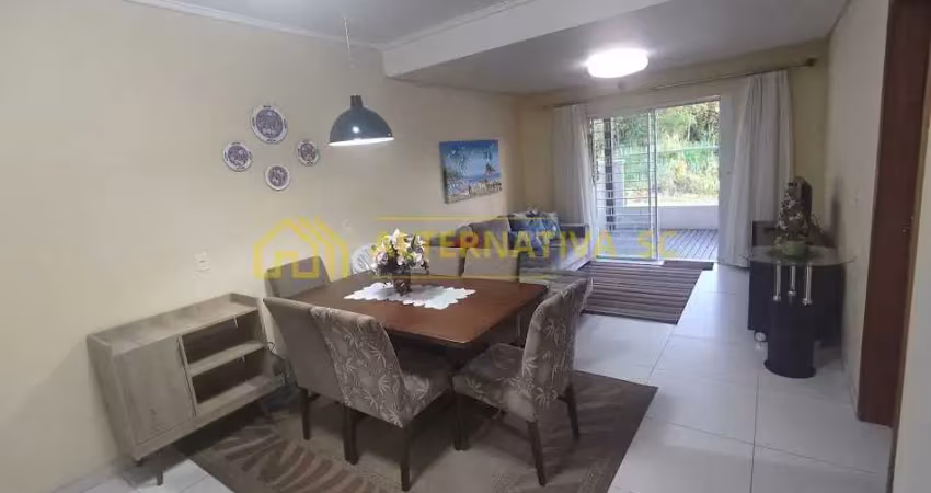 Excelente sobrado à venda com 02 suítes, à 250 metros da praia, em balneário piçarras, santa catarina