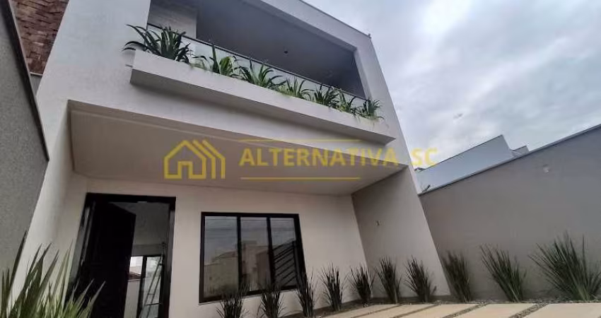 Sobrado à venda com 3 quartos sendo 1 suíte em Itacolomi, Balneário Piçarras, Santa Catarina