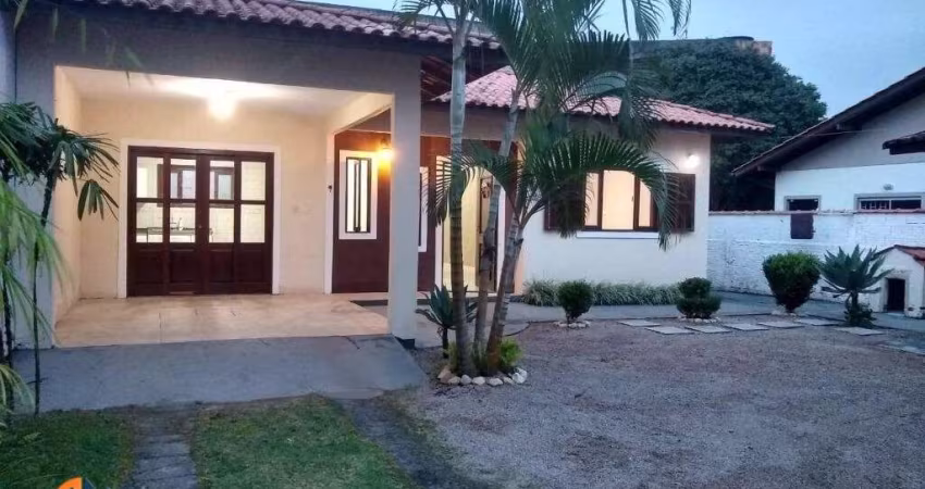 Casa à venda no bairro Ingleses do Rio Vermelho - Florianópolis/SC