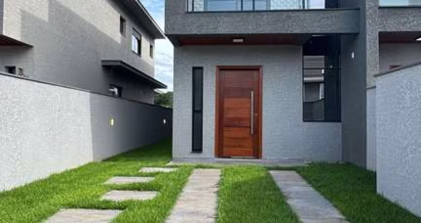 Sobrado à venda no bairro São João do Rio Vermelho - Florianópolis/SC