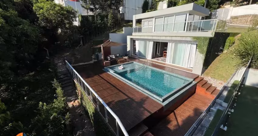 Casa Alto Padrão em Sambaqui, Florianópolis/SC