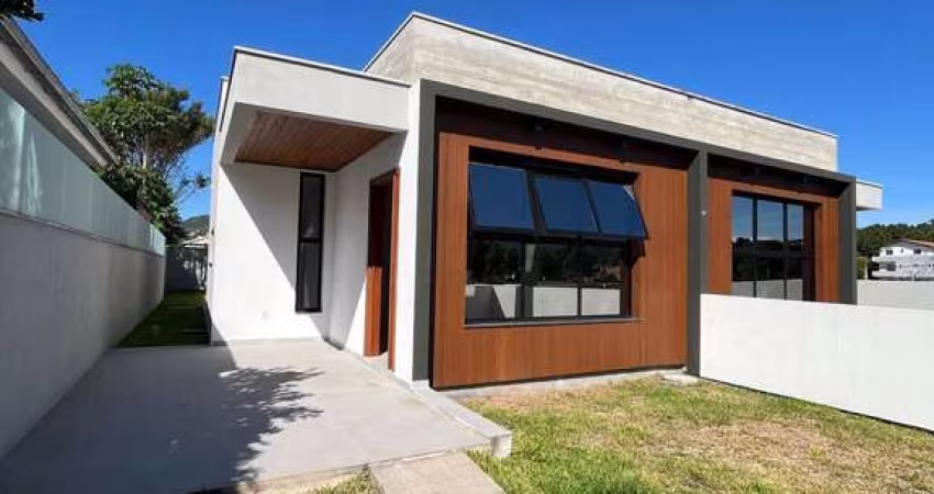 Casa Padrão com 125m² á aproximadamente 5,3 km da Praia dos Ingleses.