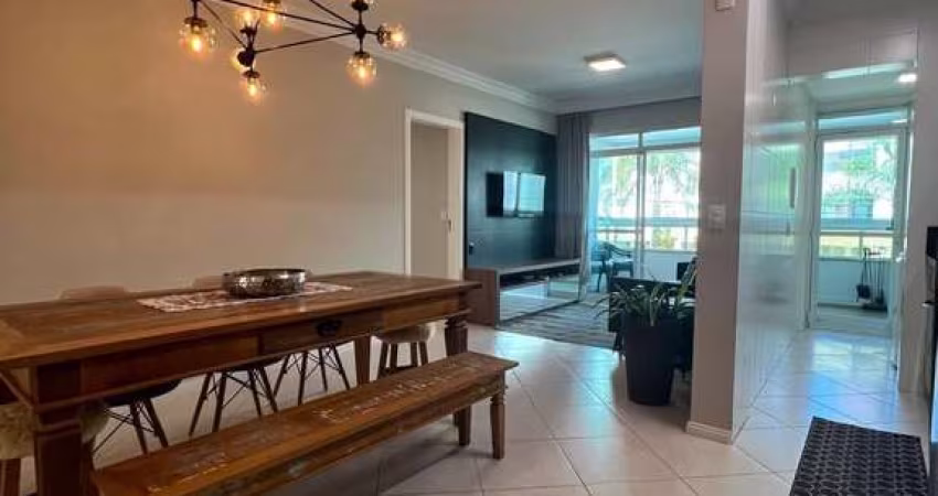 Amplo apartamento de 3 dormitórios a 400 metros do Mar
