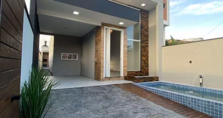 Casa Padrão com 130m² á aproximadamente 1,5km da Praia do Moçambique