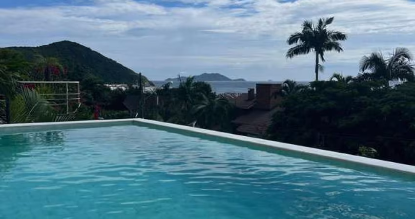 Casa à venda no bairro Praia Brava - Florianópolis/SC