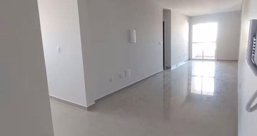 Apartamento Padrão com 70m² á aproximadamente 1 km da Praia dos Ingleses