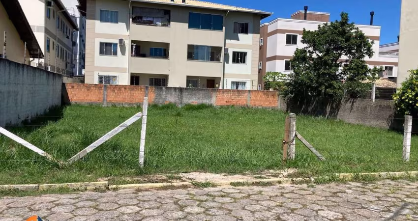 Terreno residencial com viabilidade para prédio arp 3.5 Ingleses Florianopolis