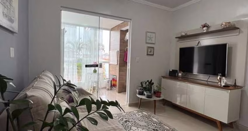 Apartamento 2 dormitórios  (1 suíte) a 600 metros da Praia dos Ingleses