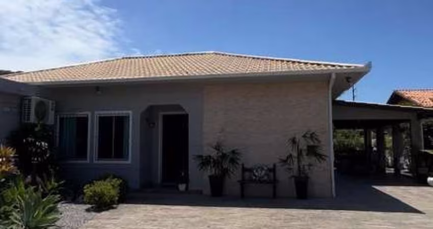 Casa Comercial com amplo quintal na Praia dos Ingleses