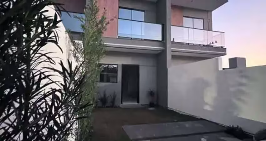 Sobrado à venda no bairro são joão do rio vermelho - florianópolis/sc