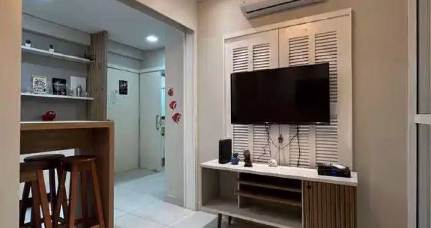 Apartamento mobiliado com vista mar, condomínio pe na areia