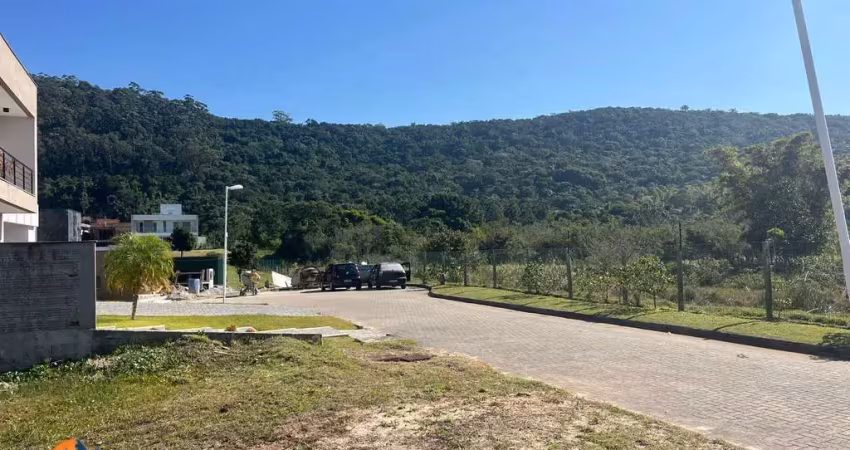 Terreno em condomínio fechado à venda no Ingleses do Rio Vermelho, Florianópolis 