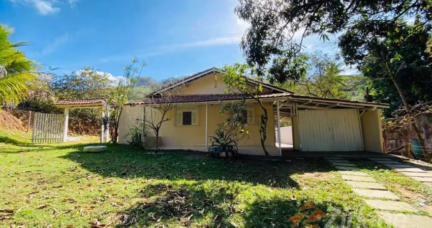 CHÁCARA COM CASA  02 QUARTOS PROXIMO AS MELHORES PRAIAS DE GUARAPARI.
