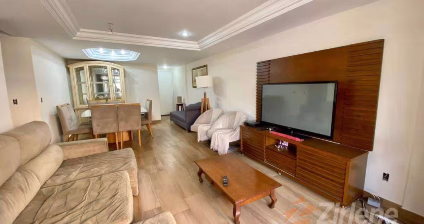 Apartamento de frente, mobiliado  (LOCAÇÃO ANUAL).