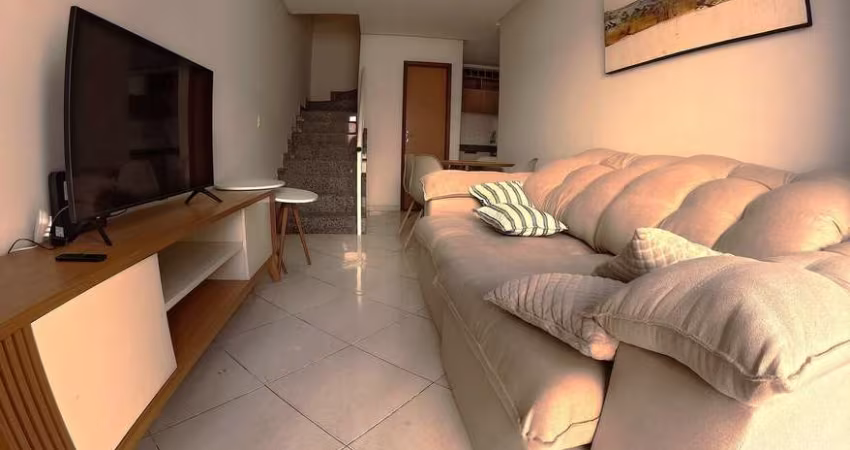 Oportunidade perfeita para você, casa duplex em condomínio