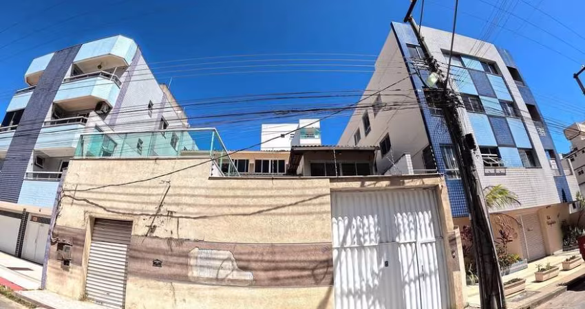 Casa na quarta quadra do mar, apenas 200 metros da praia.