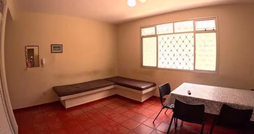Apartamento de 3 quartos na praia do morro... sol da manhã.
