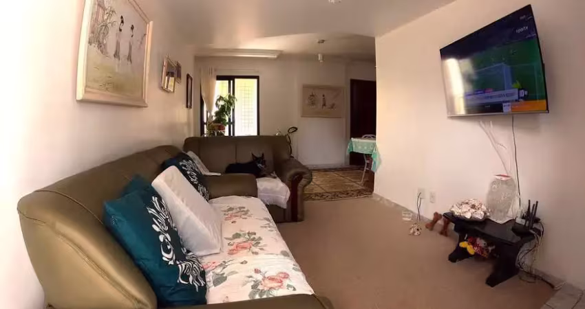 Apartamento 02 quartos de  fundos em prédio a beira mar.
