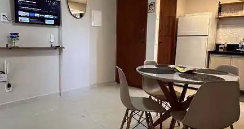 Apartamento de 02 quartos todo reformado na av oceânica