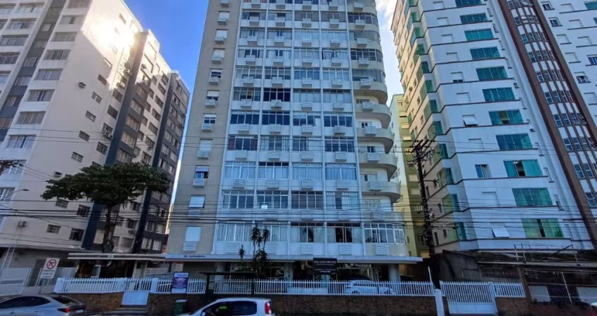EDIFICIO BEIRA MAR, APTO ANDAR ALTO, VARANDA C/ VISTA MAR, 02 DORMS., 02 WC, VAGA COLETIVA C/ MANOBRISTA