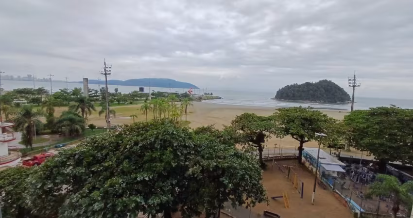 QUARTO E SALA, PÉ NA AREIA, DE FRENTE, VISTA MAR, SACADA CONJUGADA, 01 VAGA COLETIVA, PORTARIA 24H