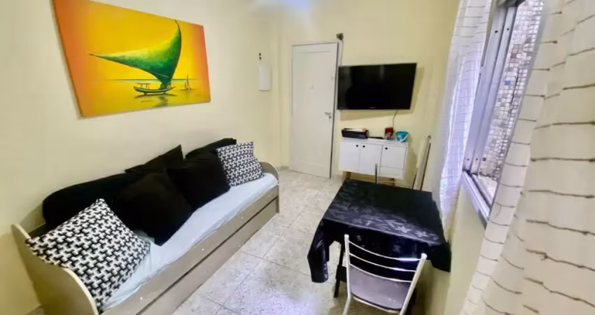 Kitnet mobiliado com grande potencial de investimento a 1 quadra da praia do itararé