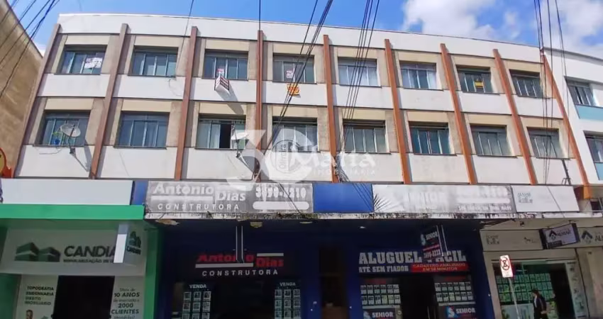 Apartamento com 3 quartos para alugar no Centro, Juiz de Fora 