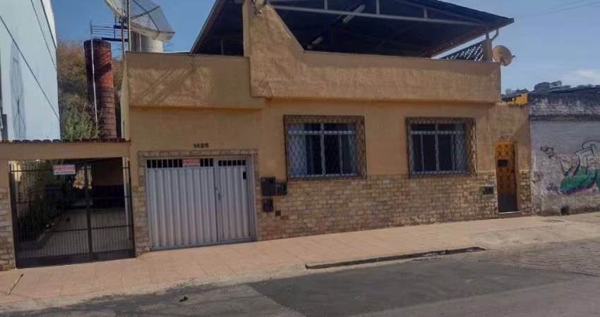 Casa com 2 dormitórios à venda por R$ 715.000,00 - Fábrica - Juiz de Fora/MG