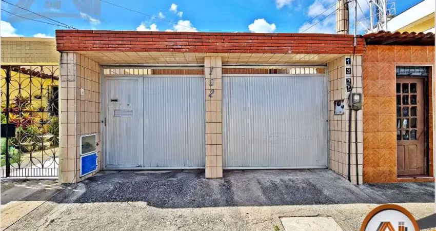 Casa com 4 dormitórios à venda, 250 m² por R$ 550.000,00 - Parangaba - Fortaleza/CE
