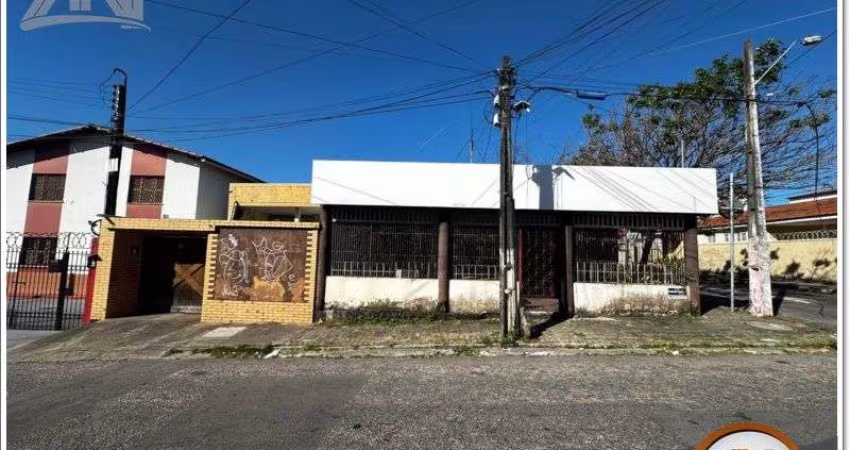 Casa com 4 dormitórios à venda, 396 m² por R$ 800.000,00 - Montese - Fortaleza/CE