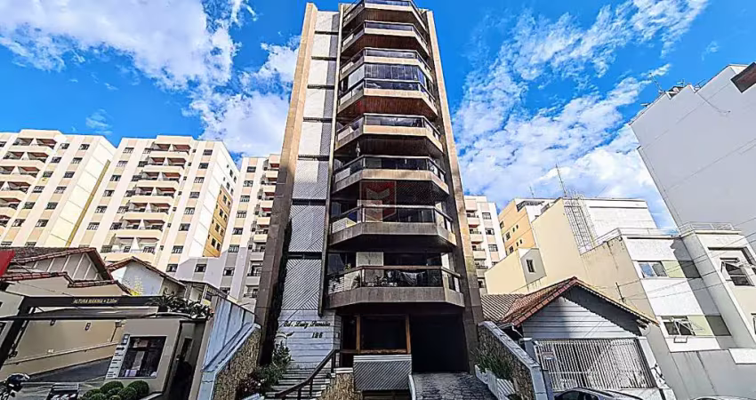 Apartamento com 4 quartos à venda no Granbery, Juiz de Fora 